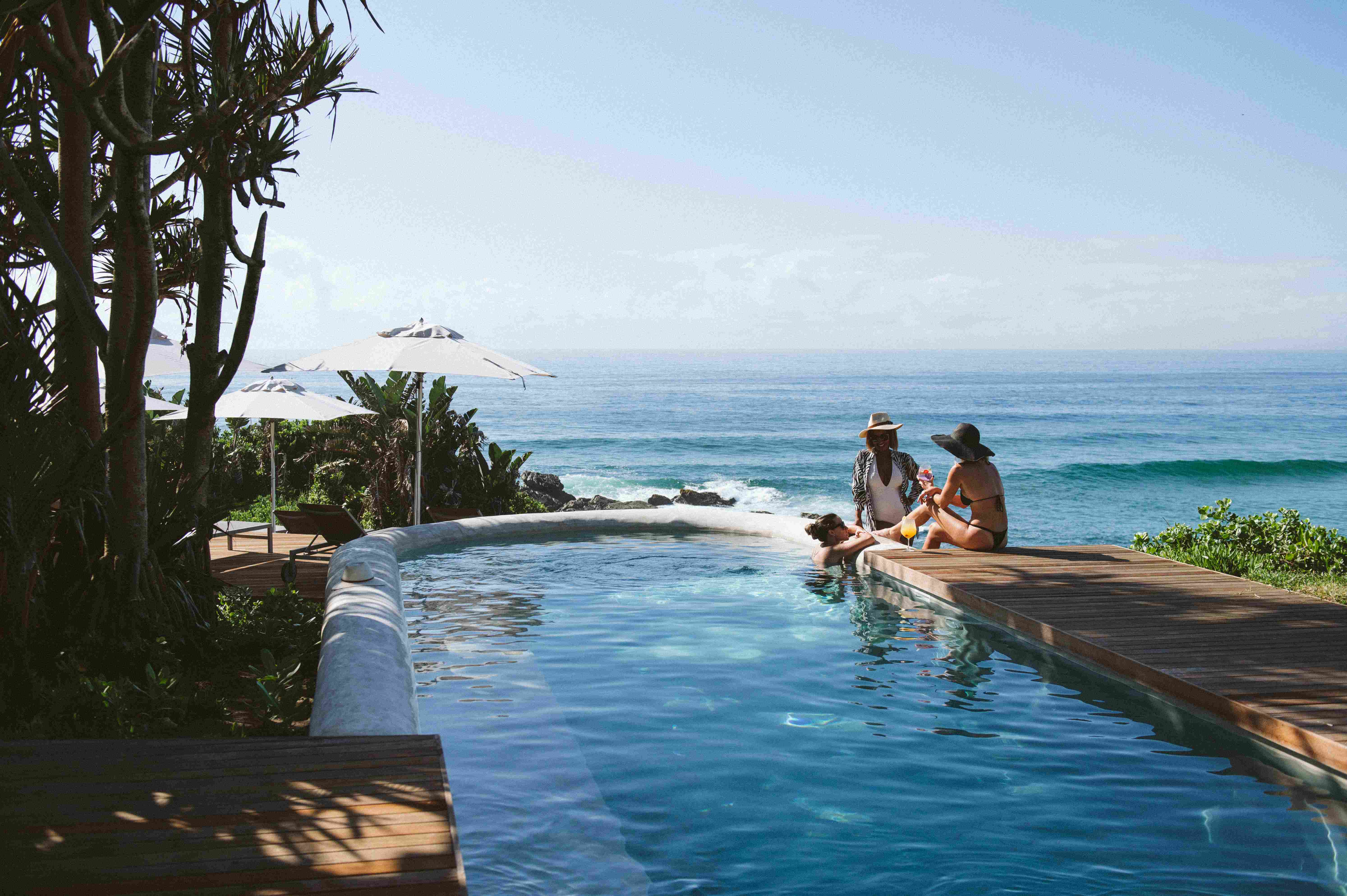 Sala Beach House thumbnail 3